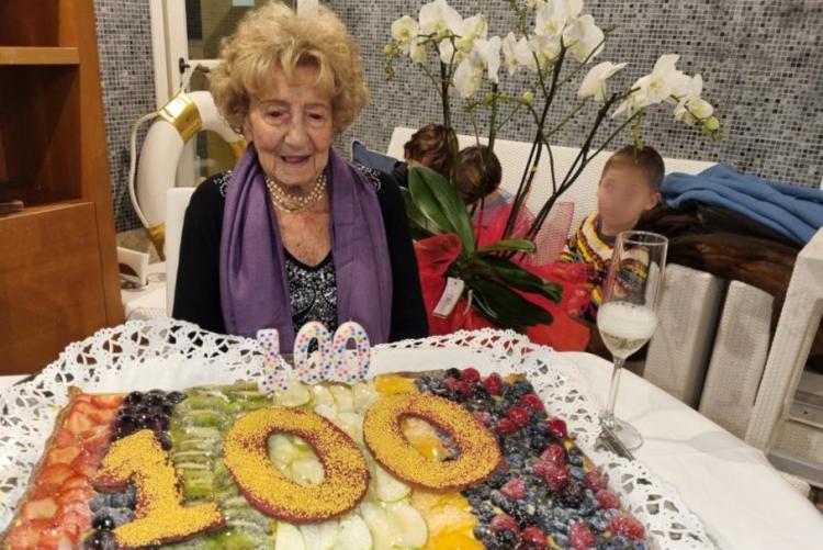 Elda Garfagnoli in occasione della festa per i 100 anni