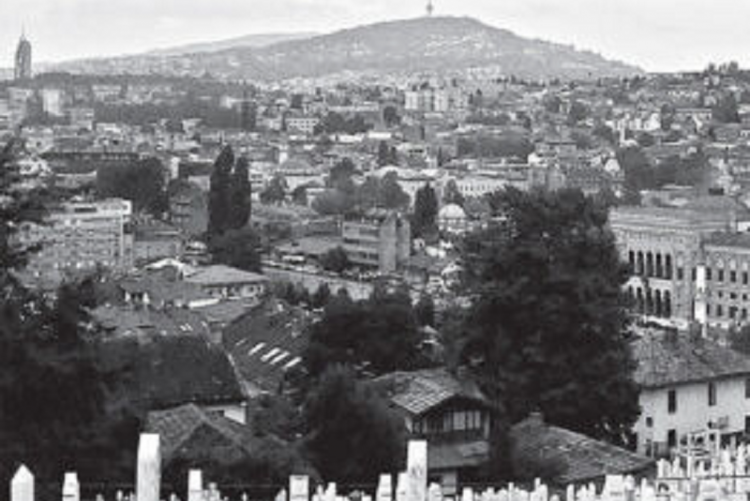nella foto, la copertina del libro "Dio è uno solo. Sarajevo Requiem"