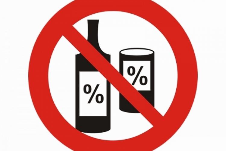Foto del divieto di vendere alcolici